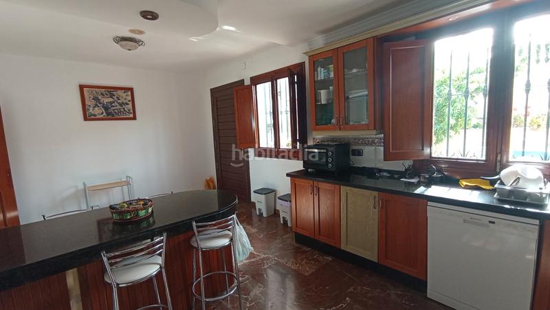 Foto 97f6df06-1594-4910-b0ab-47e31d8e1d09. Chalet en calle la vega 4 chalet indp. en finca urbana junto al mar en Torre del Mar
