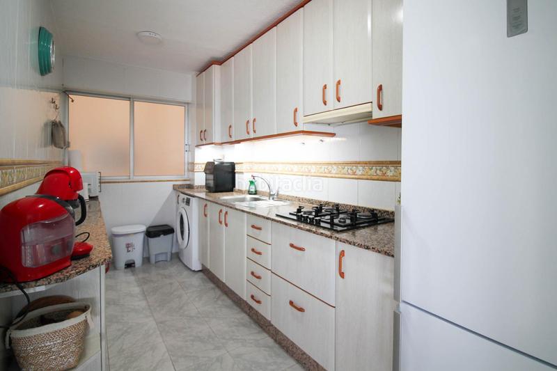 Foto 2560239d-4ee5-46e8-a188-2c73f13531e0. Lloguer apartament a Playa Levante Santa Pola