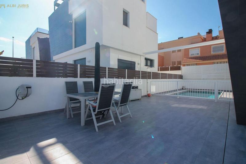 Foto bcbf4975-d100-4b7e-9eea-7b6e639c5f64. Chalet mit parking in Monte y Mar Santa Pola