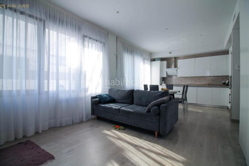 Foto c93d1a19-709f-47d8-8acb-165a5e0e041a. Chalet mit parking in Monte y Mar Santa Pola