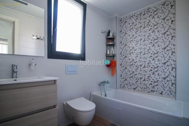 Foto 528c1be9-9e9e-4187-80c8-40a337ae685d. Chalet with parking in Monte y Mar Santa Pola