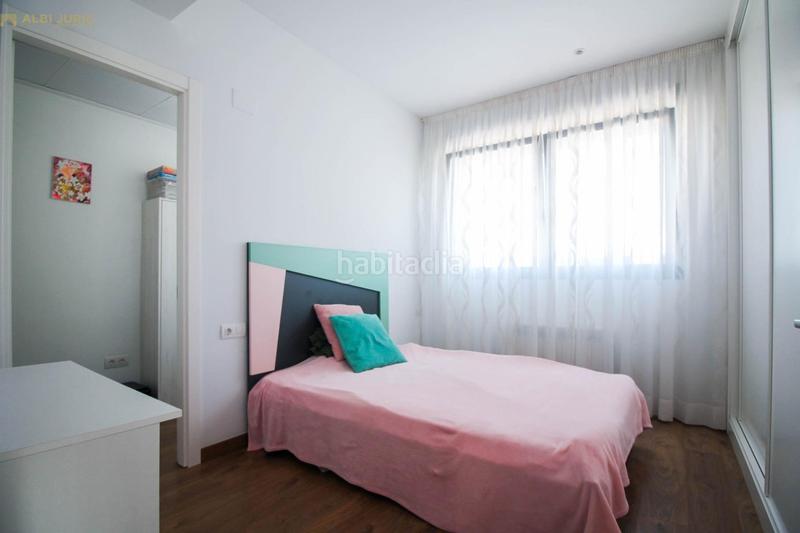 Foto 6fa3653a-8e05-48b2-8de1-5988caa3af22. Chalet with parking in Monte y Mar Santa Pola