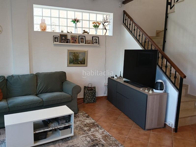 Foto 1c83f0bc-2b4f-4e18-8a7d-5265769dc46a. Xalet amb piscina a Rojales