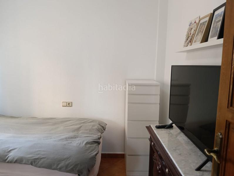 Foto fc55b22f-2c27-4f65-a007-a1a4fef39d9a. Xalet amb piscina a Rojales