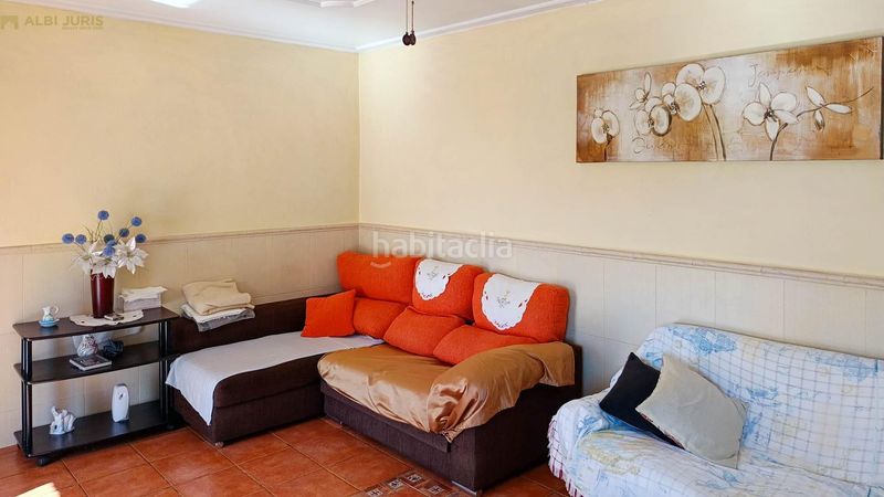 Foto a794e18f-9e52-4cdb-a987-d3df721468a7. Casa amb piscina a Albatera