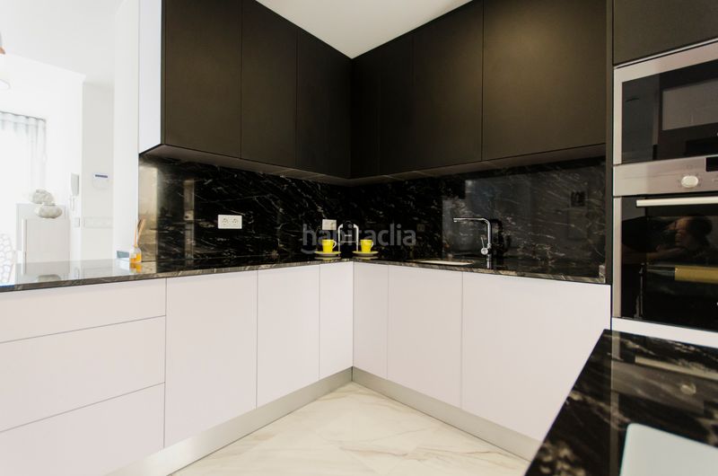 Foto d164137e-a84d-4ce4-9711-c1d7b6932280. Chalet en Campoamor Orihuela