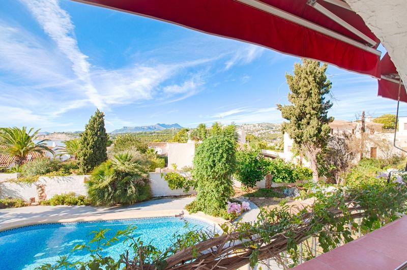 Foto 48494543-8b70-4873-9b96-0561d8f14a59. Chalet con riscaldamento parcheggio piscina in Casco Urbano Moraira