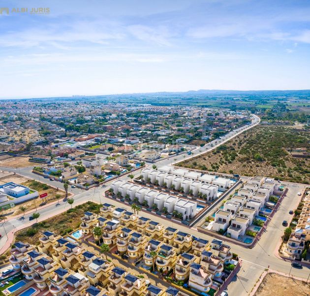 Foto a51056e1-e8b9-4e3b-ad8d-ba7d782ecf30. Chalet avec chauffage piscine dans San Fulgencio