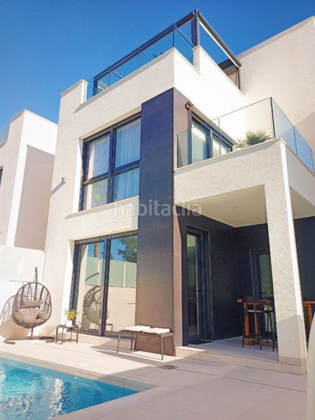 Foto 44d9f860-1760-47cf-9295-83717294ebd8. Chalet mit pool in Los Balcones y los Altos Orihuela