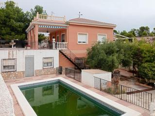 Chalet in Crevillente