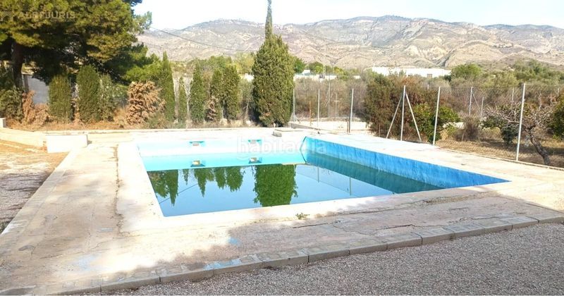 Foto c9946466-a21e-410d-83ff-414531cd55da. Casa amb piscina a Crevillente