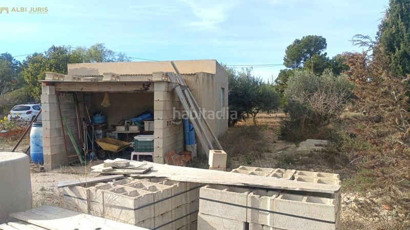 Foto d38c545d-9733-42a2-976c-54d5a924e332. Casa amb piscina a Crevillente