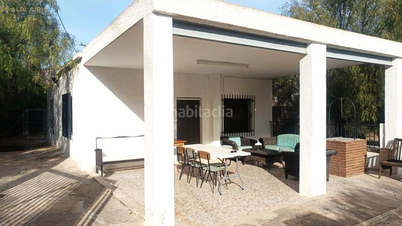 Foto e19dc2a8-befe-4c29-ad69-9115b4638c9f. Casa amb piscina a Crevillente