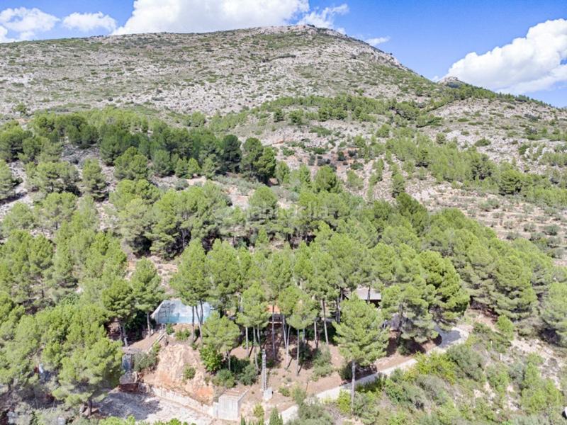 Foto deee8696-a47b-43f1-8078-77c98520f2f5. Masia amb piscina a Senija