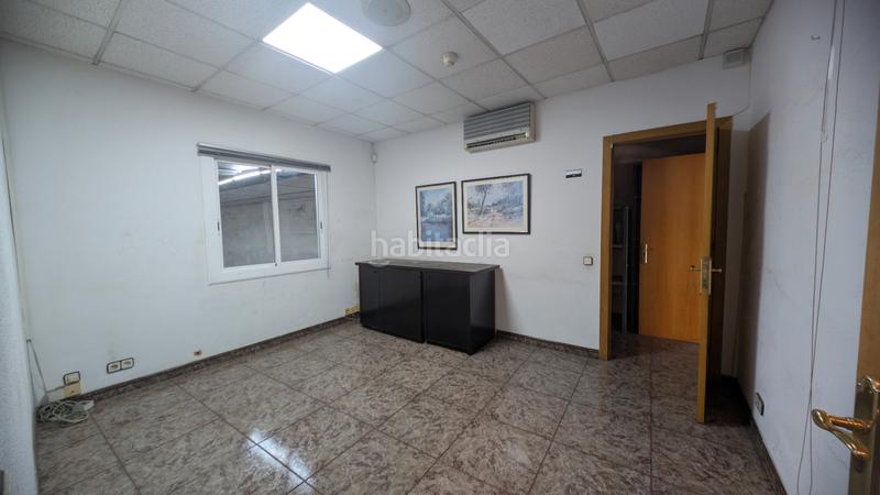 Foto def3bdb0-4f82-4b32-9954-9dce414ecee3. Rent industrial building with heating in Centre Hospitalet de Llobregat (L´)