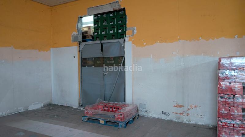 Foto e4fa35ca-c8eb-42fa-b1ba-7f409d36082c. Rent industrial building with heating in Centre Hospitalet de Llobregat (L´)