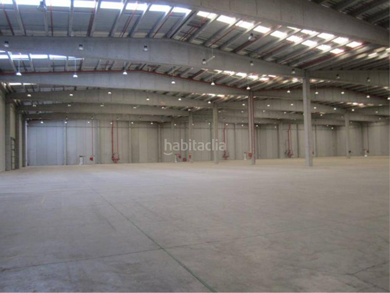 Foto 18fe0bd5-77a8-4fb4-8ce0-0c5bc89fa227. Lloguer local comercial amb calefacció a Montornès del Vallès