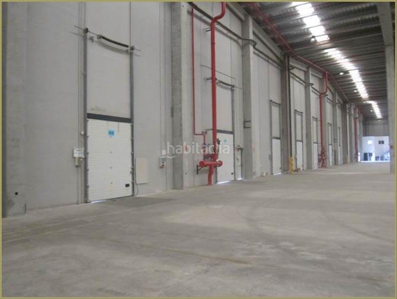 Foto d96da2fc-f0b0-4280-a871-eed6ea8fcb51. Lloguer local comercial amb calefacció a Montornès del Vallès