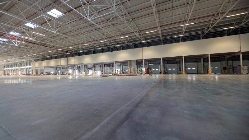 Foto 6e5c6f2c-4d15-4898-98df-517c868623f8. Miete fabrikhalle in Abrera