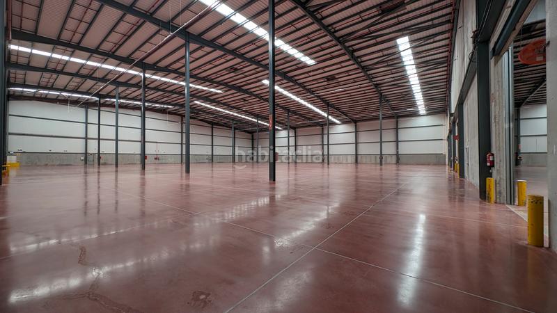 Foto 25eee5dd-addd-4fb5-bc83-14c5961f1168. Affitto capannone industriale in Bisbal del Penedès (La)