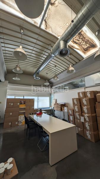 Foto 2e448f47-11a4-4adc-a29a-27d8bcc60f7e. Fabrikhalle mit heizung in Gràcia Sabadell