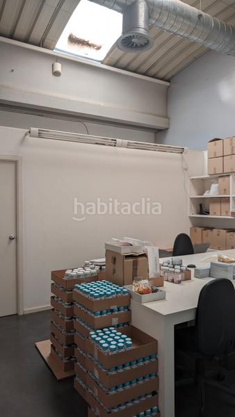 Foto 3911ac7e-e510-408a-b3aa-d8cf9ed97bb0. Fabrikhalle mit heizung in Gràcia Sabadell