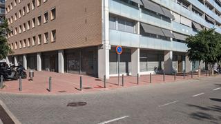 Local Comercial  Carrer de justa goicoechea. Local comercial en venta