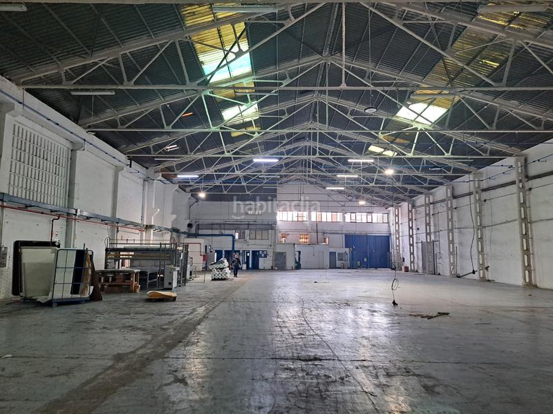 Foto dfaddd7f-93d5-4fa3-9096-eef7e86e1996. Affitto capannone industriale in Centre Hospitalet de Llobregat (L´)