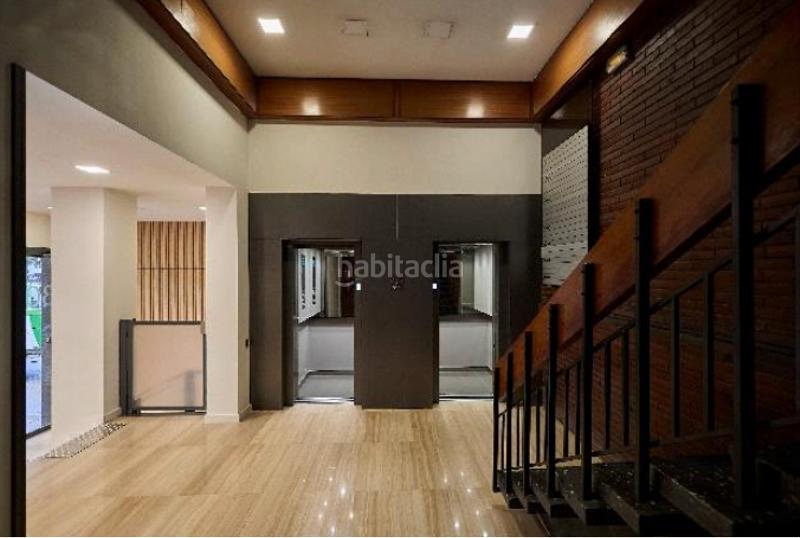 Foto 9ed6321b-3e6e-4143-ac14-245733ed32fe. Alquiler oficina  disponible en les corts en Barcelona