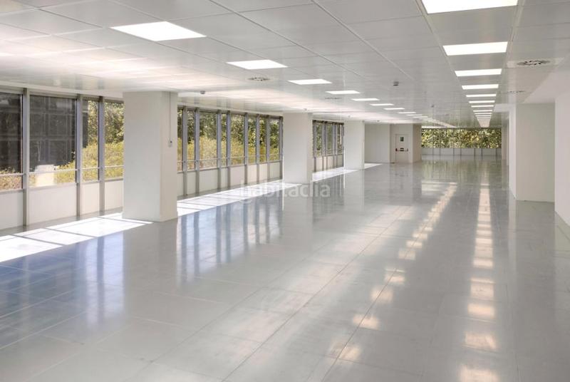 Foto ddf35c06-e768-42e3-b128-56835df0248d. Location bureau avec chauffage dans Barri de les Corts Barcelona