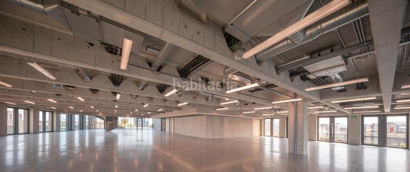 Foto 485de3e8-e8ce-454e-bc6b-7f22e3c7e66d. Rent office space with heating parking in El Parc i la Llacuna del Poblenou Barcelona
