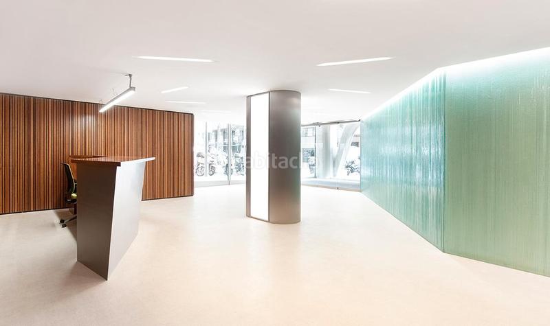 Foto 102a99fb-8a8e-4420-922a-1448265c2b15. Alquiler oficina  disponible junto francesc macià en Barcelona