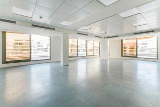 Miete Büro  Avinguda diagonal. Oficina disponible junto a francesc macià