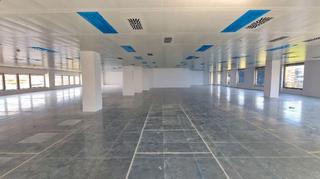 Location Bureau  Avinguda diagonal. Oficina disponible junto illa diagonal