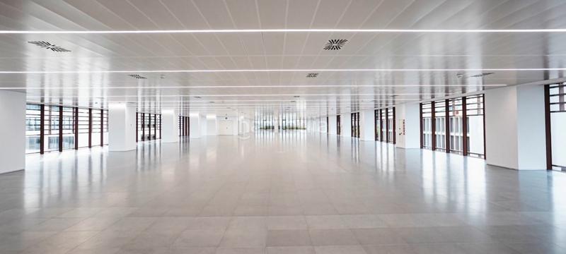 Foto 07e0296e-caed-40f0-a29a-1c421a19cfaf. Location bureau avec chauffage parking dans El Parc i la Llacuna del Poblenou Barcelona