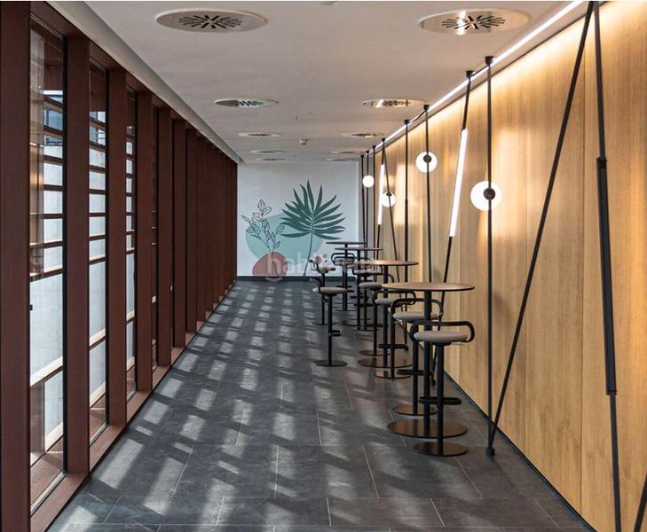 Foto 7e7207d4-cace-407e-990d-e5e31bdfc7b1. Location bureau avec chauffage parking dans El Parc i la Llacuna del Poblenou Barcelona