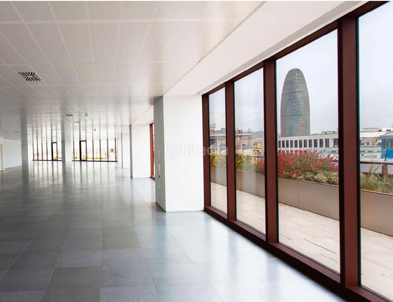 Foto aadb6399-e58d-400e-ba0f-14a570739163. Rent office space with heating parking in El Parc i la Llacuna del Poblenou Barcelona