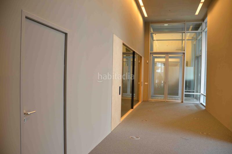 Foto 84024a05-08e7-4f12-a2b0-385d804d851f. Rent office space with heating parking in El Parc i la Llacuna del Poblenou Barcelona