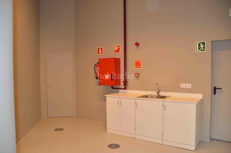 Foto c767da87-4d8c-4b4e-b75b-bd0f22068581. Rent office space with heating parking in El Parc i la Llacuna del Poblenou Barcelona