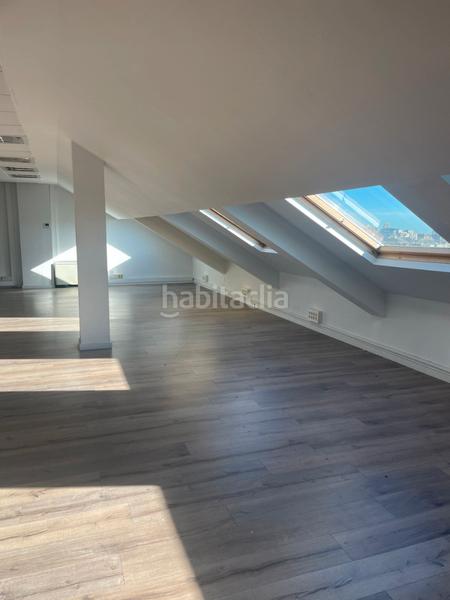 Foto 16890a66-03dd-4faf-a0c9-ad9694912623. Alquiler oficina  disponible en eixample esquerra en Barcelona