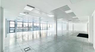 Location Bureau  Carrer de pau claris. Oficina disponible en eixample dret