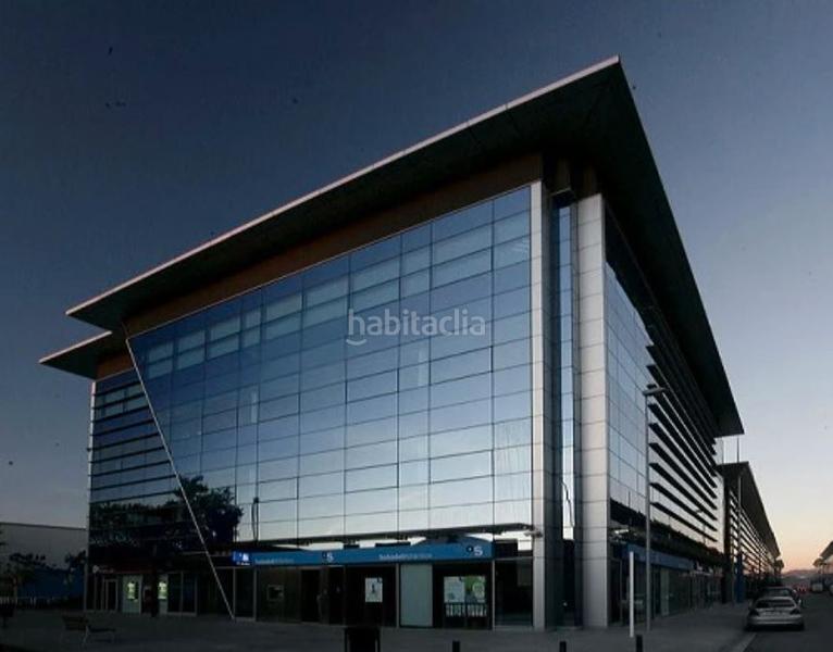 Foto 56b5caa4-0ed9-40b3-a468-65e46abce220. Alquiler oficina  disponible en El Remei Badalona