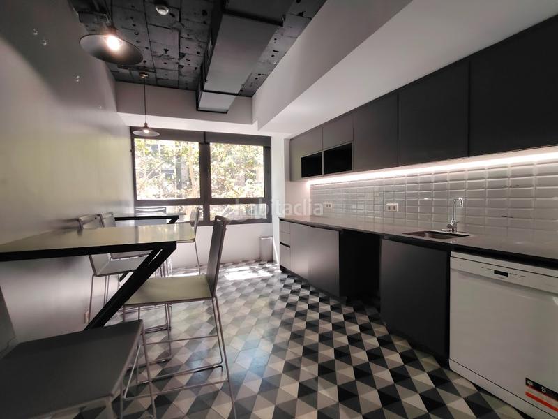Foto e417e7ab-91cb-4ded-81ea-5f2cf1936bee. Rent office space with heating in Dreta de l´Eixample Barcelona