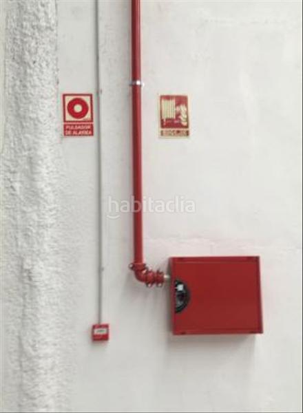 Foto 3803f63e-065a-485e-bbf3-500088bffd46. Rent industrial building in Zona Industrial Rubí