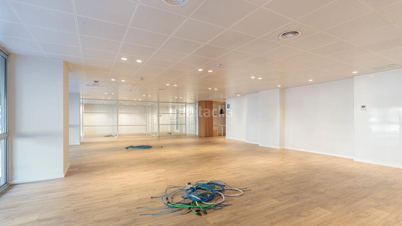 Foto ae1903d9-ec03-4a89-bcf5-6583e8e112bd. Rent office space with heating in Dreta de l´Eixample Barcelona