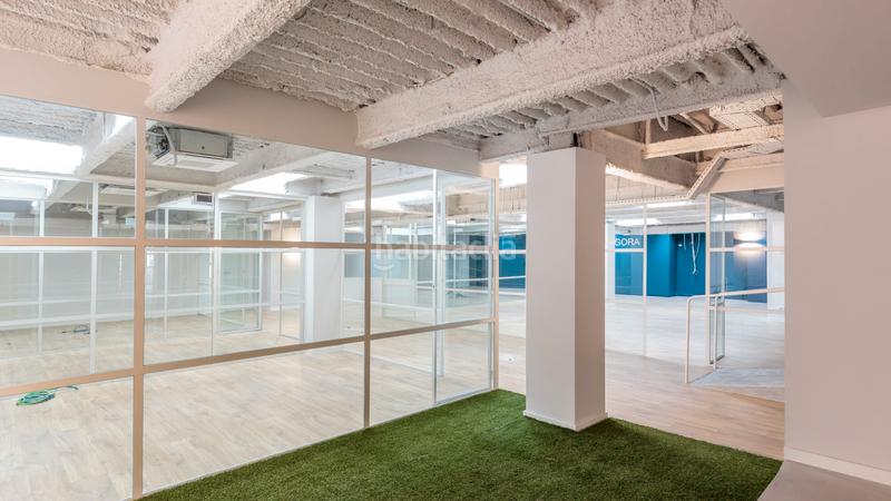 Foto e11ae96e-4488-415d-a3fc-efc2da0596c3. Rent office space with heating in Dreta de l´Eixample Barcelona