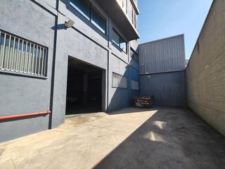 Nau industrial a Almeda - El Corte Inglés. Nave en venta  cornellà de llobregat