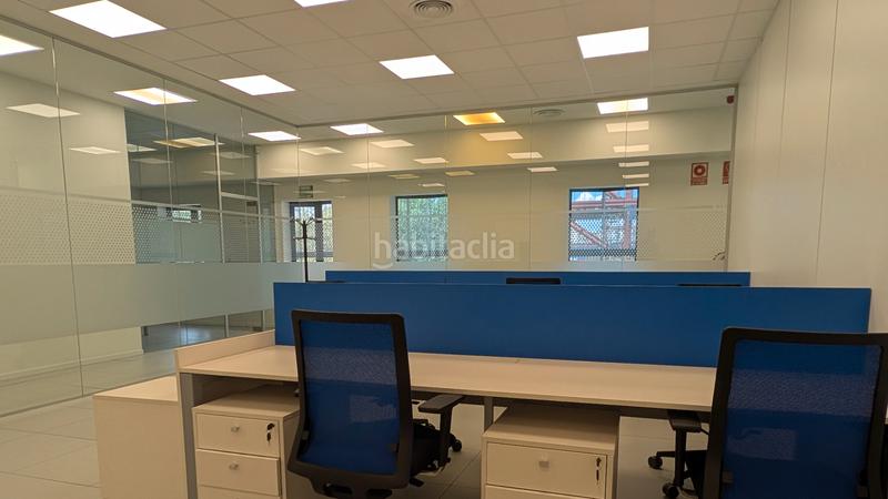 Foto e40744da-9444-4bbb-acea-24f097e542f2. Alquiler nave industrial nave disponible en polígono pedrosa en Hospitalet de Llobregat (L´)