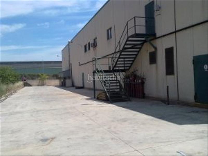 Foto ac797bd8-f25c-48d2-a837-56f577251dac. Alquiler nave industrial nave con muelles disponible en Castellbisbal