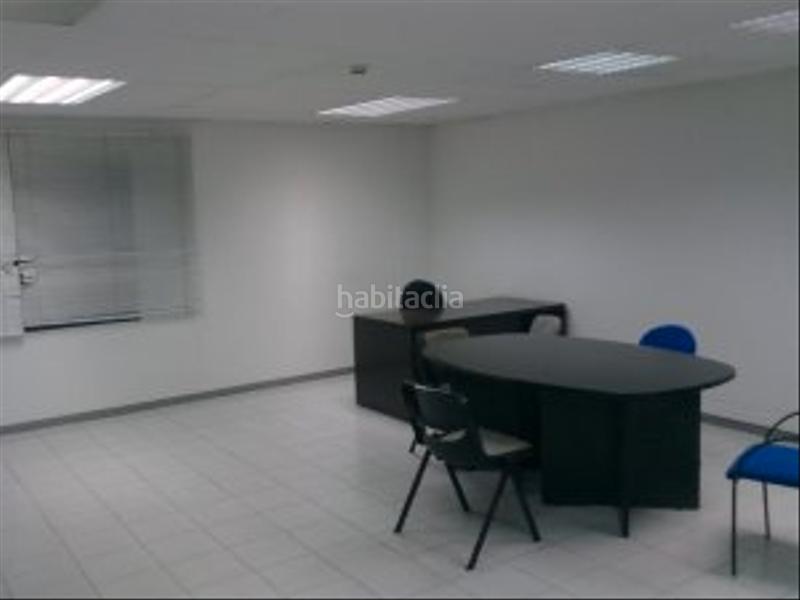 Foto e9cea353-aa4d-40aa-b7e4-26d9577c6ae8. Alquiler nave industrial nave con muelles disponible en Castellbisbal